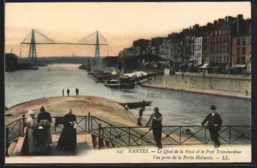 AK Nantes, Le Quai de la Fosse et le Pont Transbordeur, vue prise de la Petite Hollande