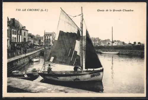 AK Le Croisic /L.-I., Quais de la Grande Chambre avec voilier