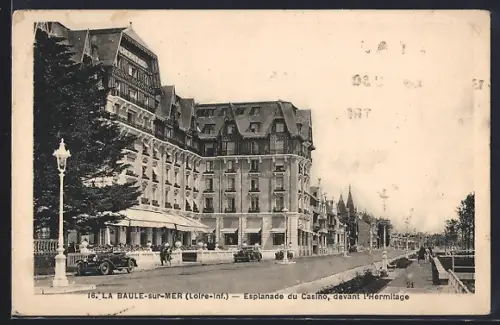 AK La Baule-sur-Mer /Loire-Inf., Esplanade du Casino, devant l`Hermitage