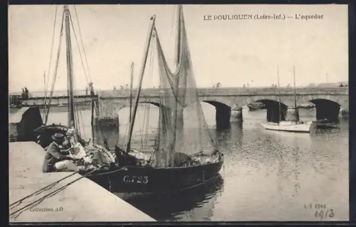 AK Le Pouliguen /Loire-Inf., L`aqueduc et les voiliers amarrés