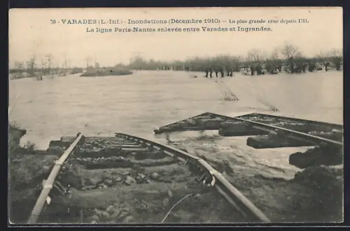 AK Varades /L.-Inf., Inondations 1910, ligne Paris-Nantes enlevée entre Varades et Ingrandes