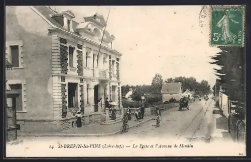 AK St-Brevin-les-Pins /Loire-Inf., La Poste et l`Avenue de Mindin