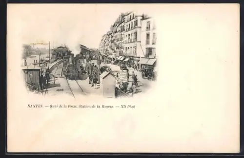 AK Nantes, Quai de la Fosse, Station de la Bourse avec tramway et passants
