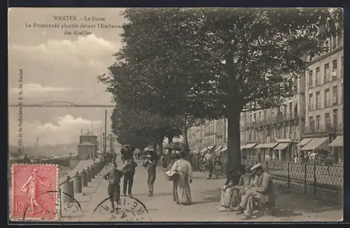 AK Nantes, La Fosse, la Promenade plantée devant l`Embarcadère des Abeilles