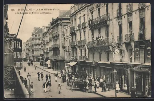 AK St-Nazaire, La Rue Ville-es-Martin à la hauteur de l`Hôtel Continental