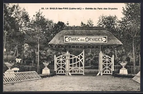 AK La Baule-les-Pins /Loire-Inf., Entrée du Parc des Dryades