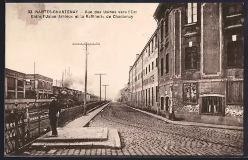 AK Nantes /Chantenay, Rue des Usines vers l`Est, entre l`Usine Amieux et la Raffinerie de Chantenay