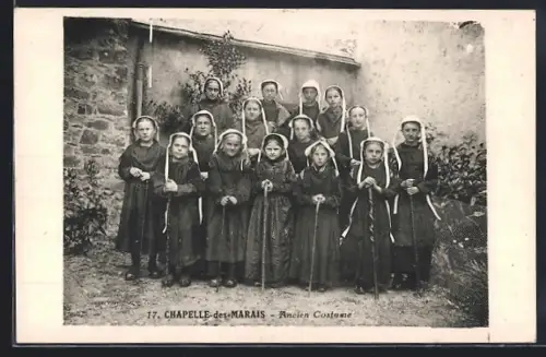 AK Chapelle-des-Marais, Ancien Costume