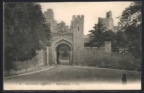 AK Arundel, Arundel Castle, The Entrance