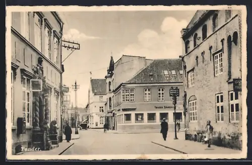 AK Tonder, Strassenpartie mit Passanten