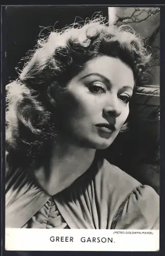 AK Schauspielerin Greer Garson mit gelockten Haare