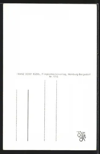 AK Schauspielerin Kim Novak im hübschen Kleid lächelt in die Kamera