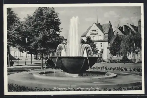AK Kaiserslautern, Altenwoogbrunnen mit Apotheke