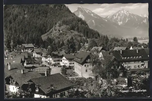 AK Füssen /Ziegelwies, Ortsansicht mit Bergen