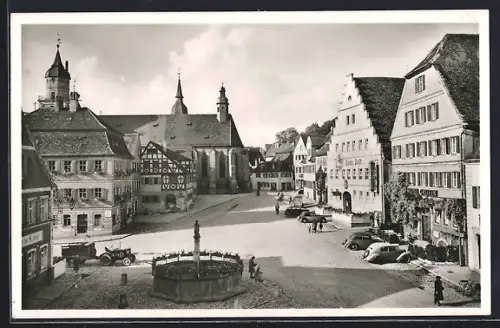 AK Feuchtwangen, Marktplatz, Brunnen, Kirche, Fachwerkhäuser