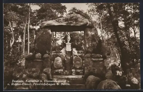 AK Demmin, Kettentor zum Ulanendenkmal