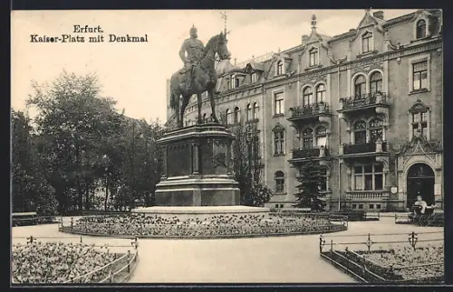 AK Erfurt, Kaiser-Platz mit Denkmal