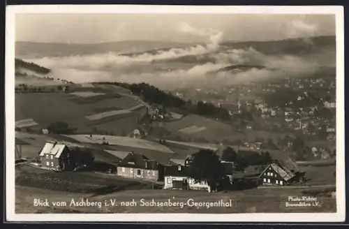 AK Sachsenberg-Georgenthal, Blick vom Aschberg i. V. auf Ort und Landschaft
