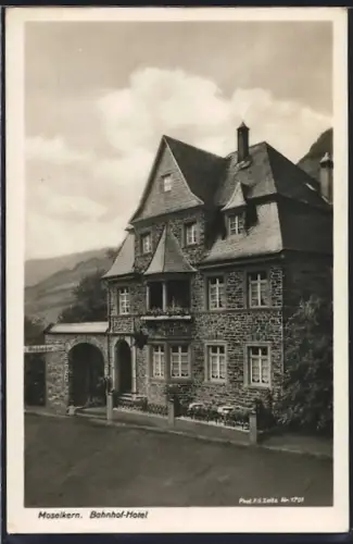 AK Moselkern, Bahnhof-Hotel Weckbecker