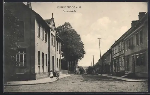 AK Elbingerode, Blick in die Schulstrasse mit spielenden Kindern