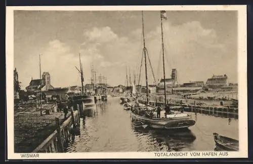AK Wismar, Totalansicht vom Hafen aus