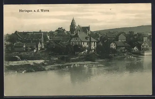 AK Heringen a. d. Werra, Ortsansicht mit Kirche und Fachwerkhäusern an der Werra