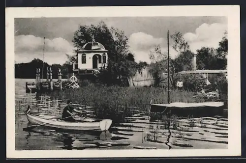 AK Arendsee /Altm., Bootshaus, Ruderboot, Seeufer