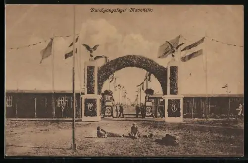 AK Mannheim, Eingangstor des Durchgangslagers für Kriegsgefangene