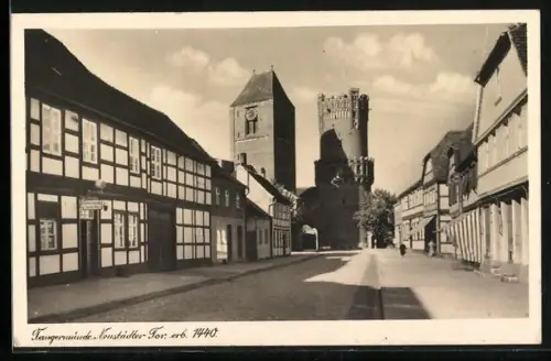 AK Tangermünde, Strassenpartie am Neustädter Tor