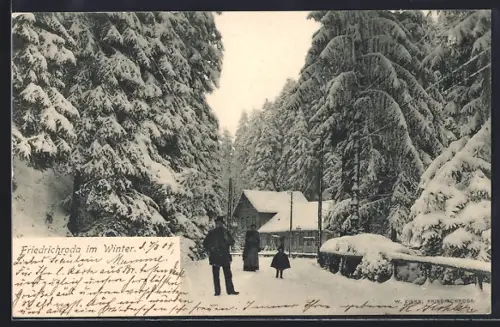 AK Friedrichroda, Winterlandschaft mit verschneiten Bäumen und Spaziergängern