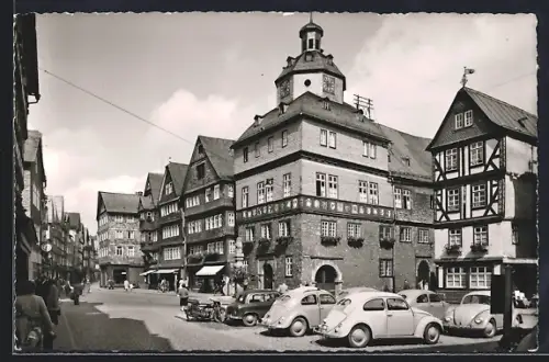 AK Herborn /Dillkreis, Marktplatz mit Rathaus
