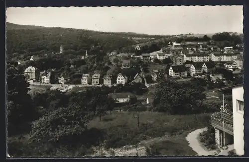 AK Eppstein im Taunus, Gesamtansicht, Wohnhäuser, bewaldete Hügel