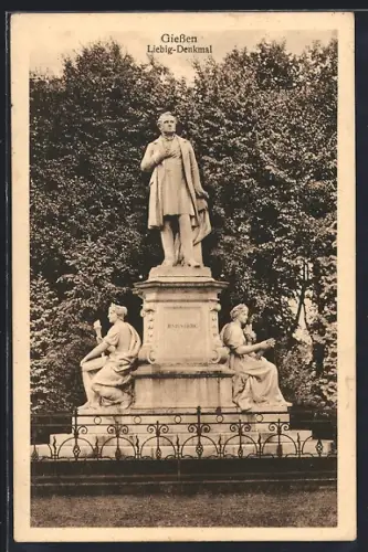 AK Giessen, Liebig-Denkmal