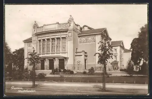 AK Giessen, Stadttheater