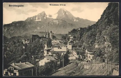 AK Berchtesgaden, Ortsansicht mit Kirche und Watzmann