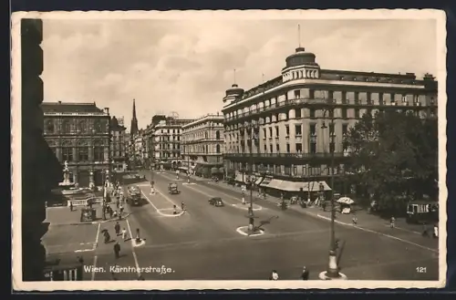 AK Wien, Kärntnerstrasse mit Autos und Passanten