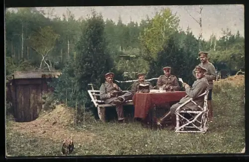 AK deutsche Soldaten sitzen am Kaffee-Tisch, Eingang Schützengraben-Unterstand Sorgenfrei