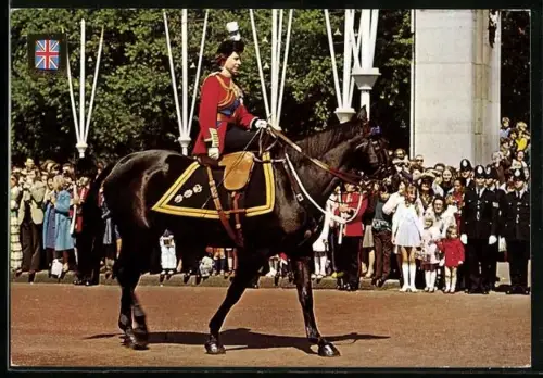AK London, Her Majesty Queen Elizabeth