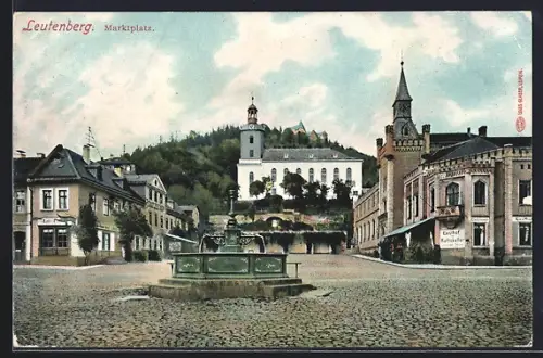 AK Leutenberg / Thüringen, Marktplatz, Brunnen, Kirche