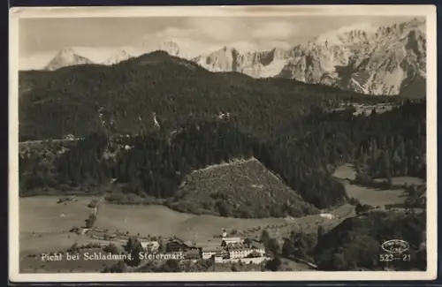 AK Pichl bei Schladming, Ortspartie mit Bergen