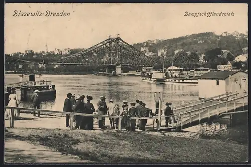 AK Dresden-Blasewitz, Dampfschifflandeplatz am Blauen Wunder