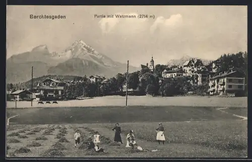 AK Berchtesgaden, Partie mit Watzmann & Mädchen auf Wiese