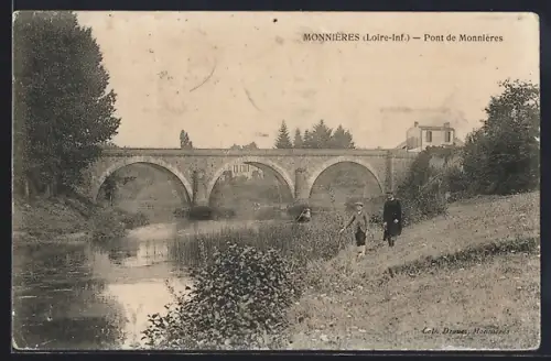 AK Monnières /Loire-Inf., Pont de Monnières et promenade au bord de la rivière