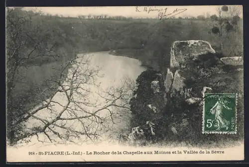 AK Saint-Fiacre /L.-Inf., Le Rocher de la Chapelle aux Moines et la Vallée de la Sèvre