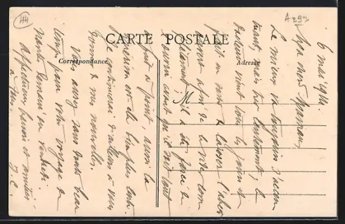 AK Vallet /Loire-Inférieure, Vue de l`église et des maisons environnantes