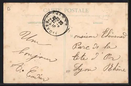 AK Yenne, Le Pont suspendu avec vue sur deux vaches sur la route