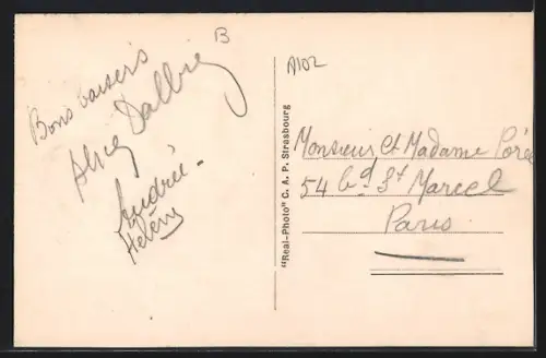 AK Les Avanchers /Savoie, L`église avec vue sur les montagnes environnantes