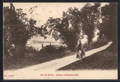 AK Aix les Bains, Promenade vers l`Abbaye d`Hautecombe avec deux chiens