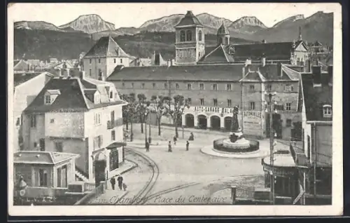 AK Chambéry, Place du Centenaire et vue des montagnes environnantes