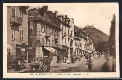 AK Albertville, Quai des Allobroges avec passants et charrette